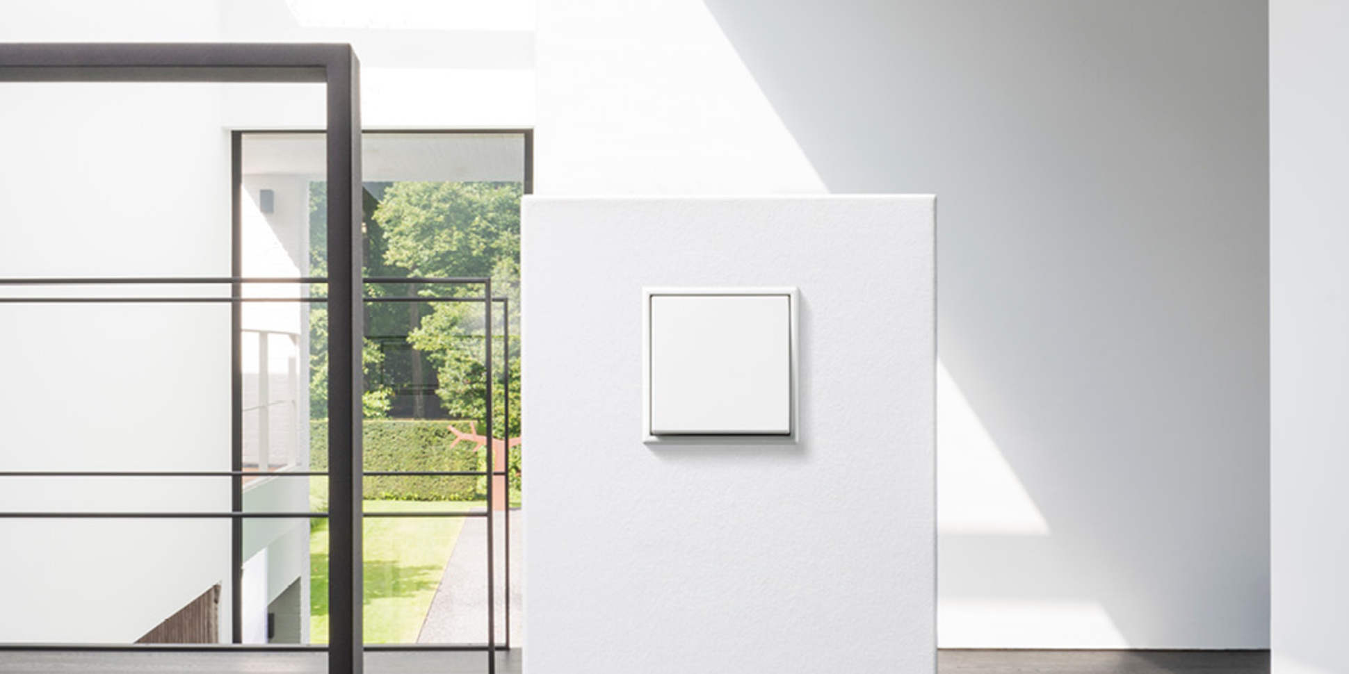 JUNG Schalterprogramme bei FESHA Elektrotechnik GmbH in Selb